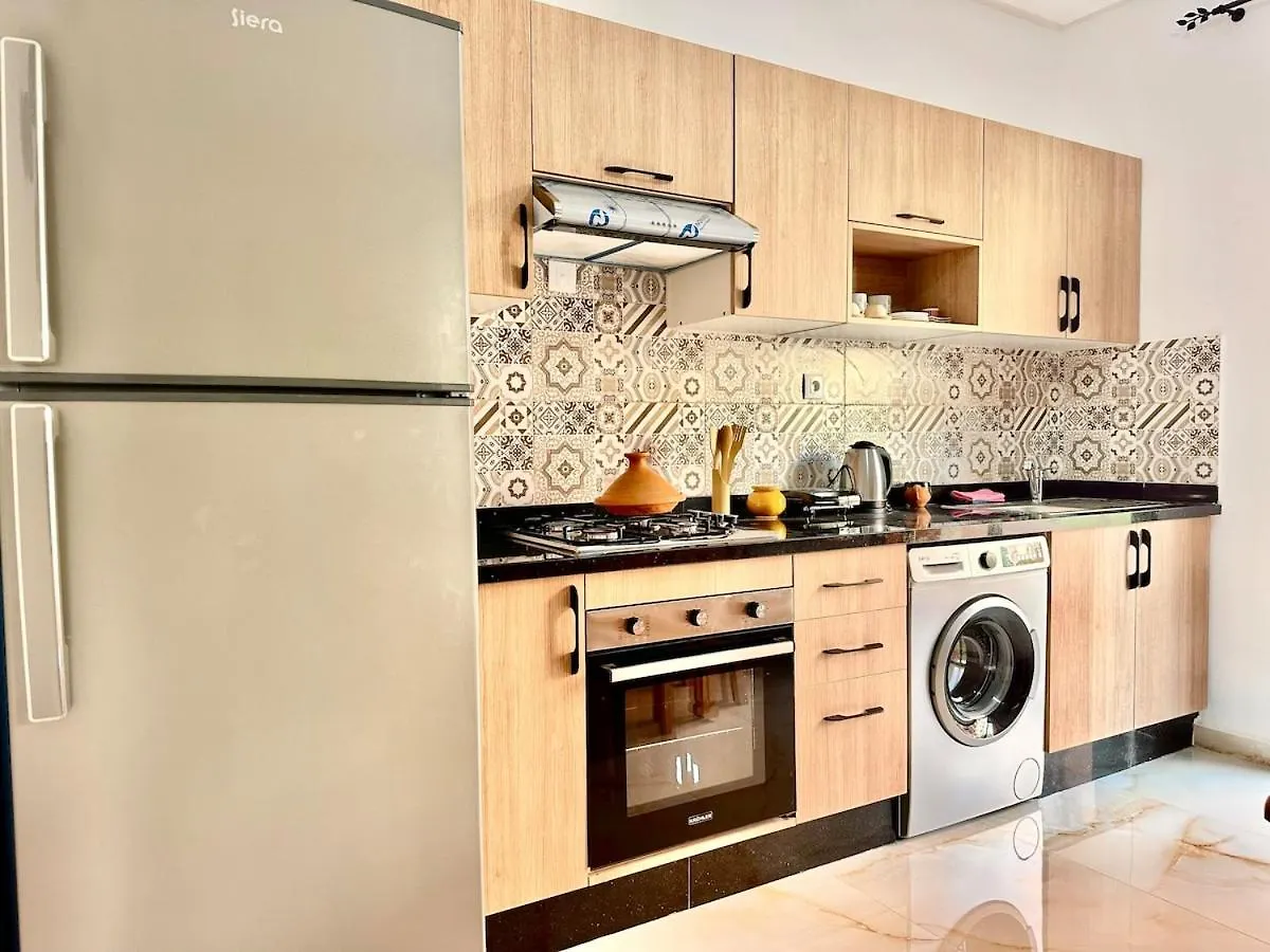 Elegant And Quiet With Pool View Apartman Marrákes