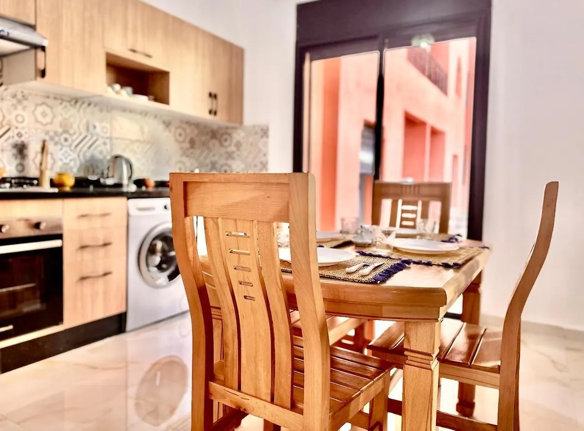Elegant And Quiet With Pool View Apartment Marrakesh