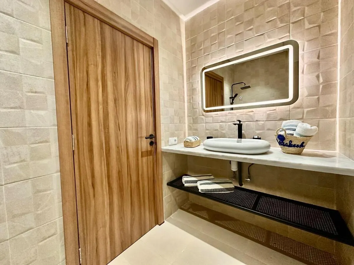 Elegant And Quiet With Pool View Apartment Marrakesh